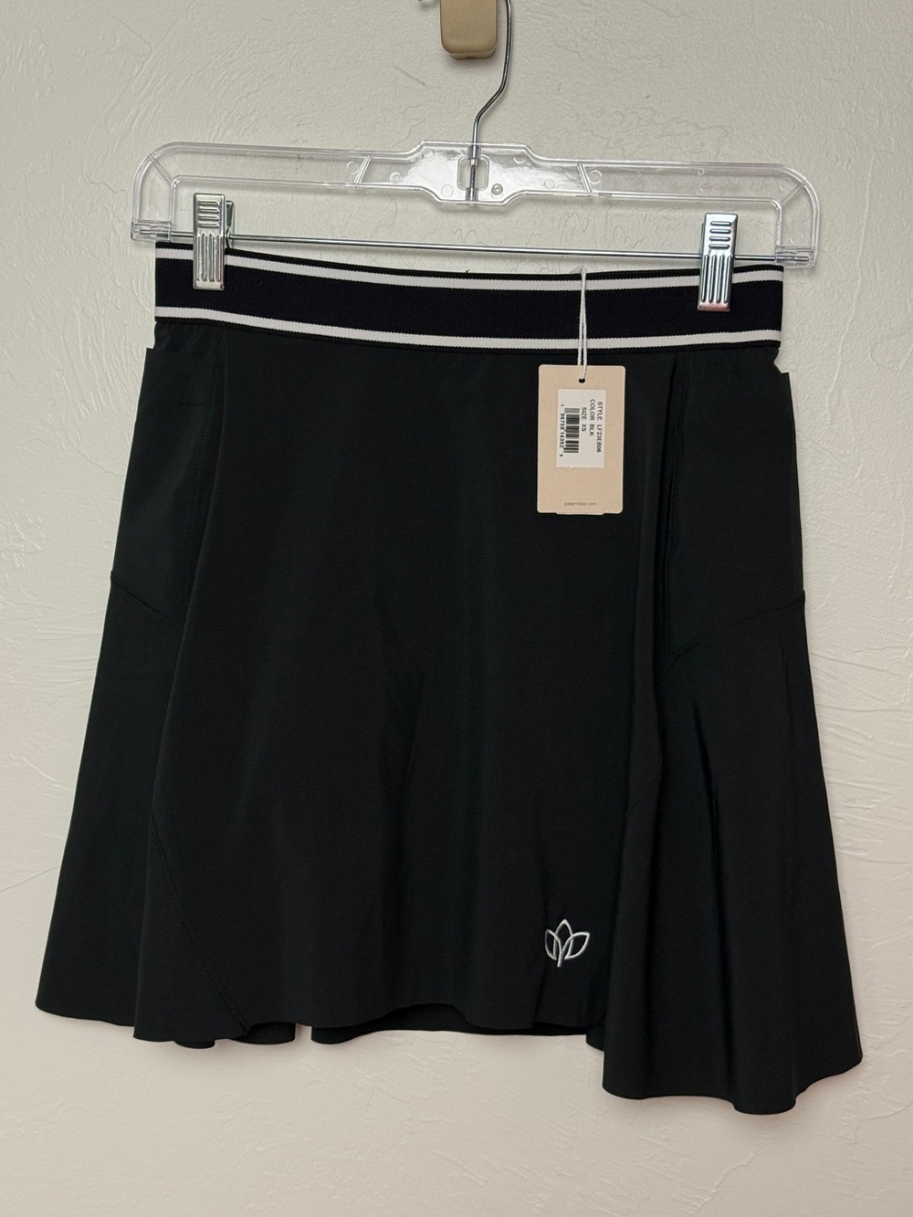 NWT peter millar carner skort in black/white